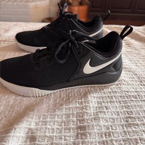 Brand New Nike Women's Zoom HyperAce 2 Volleyball Shoes